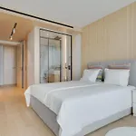 Chic Two-bedroom En In Town - Savoy Appartement *