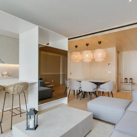 Chic Two-bedroom En In Town - Savoy