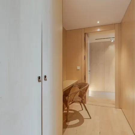 Chic Two-bedroom En In Town - Savoy Apartman Funchal