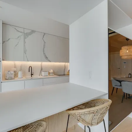 Chic Two-bedroom En In Town - Savoy Апартаменты Фуншал