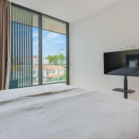 Chic Two-bedroom En In Town - Savoy Apartamento
