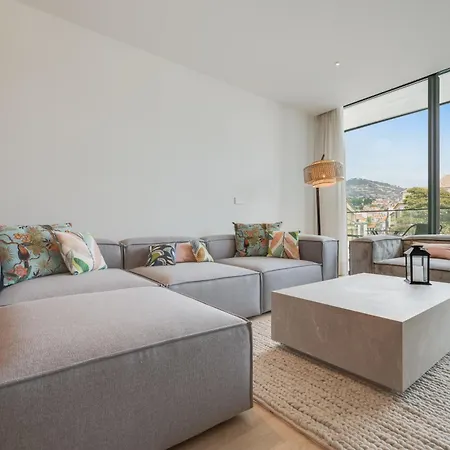 Lejlighed Chic Two-bedroom En In Town - Savoy
