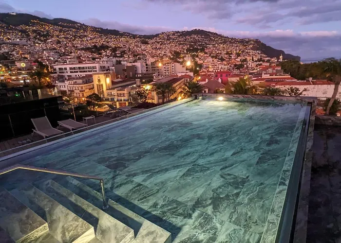 Lägenhet Chic Two-bedroom En In Town - Savoy Funchal (Madeira)